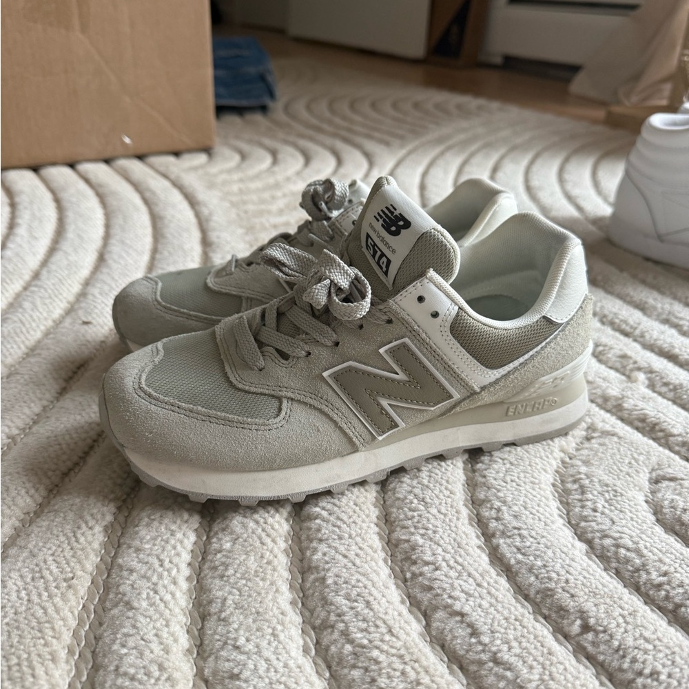 New Balance Women's 574 Shoes